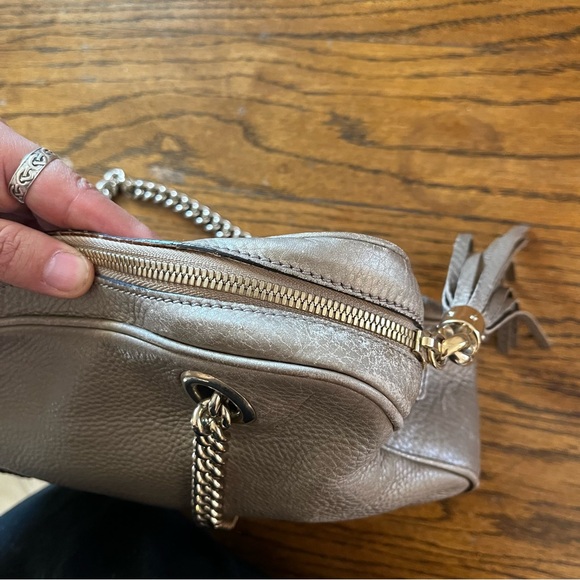 Gucci Soho Double Chain Interlocking G Soho Shoulder Bag Metallic Grey - Picture 6 of 16